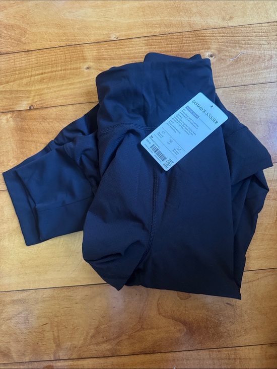 Athleta Pants - ATHLETA Black Distance Jogger Pants - Athletic Lightweight